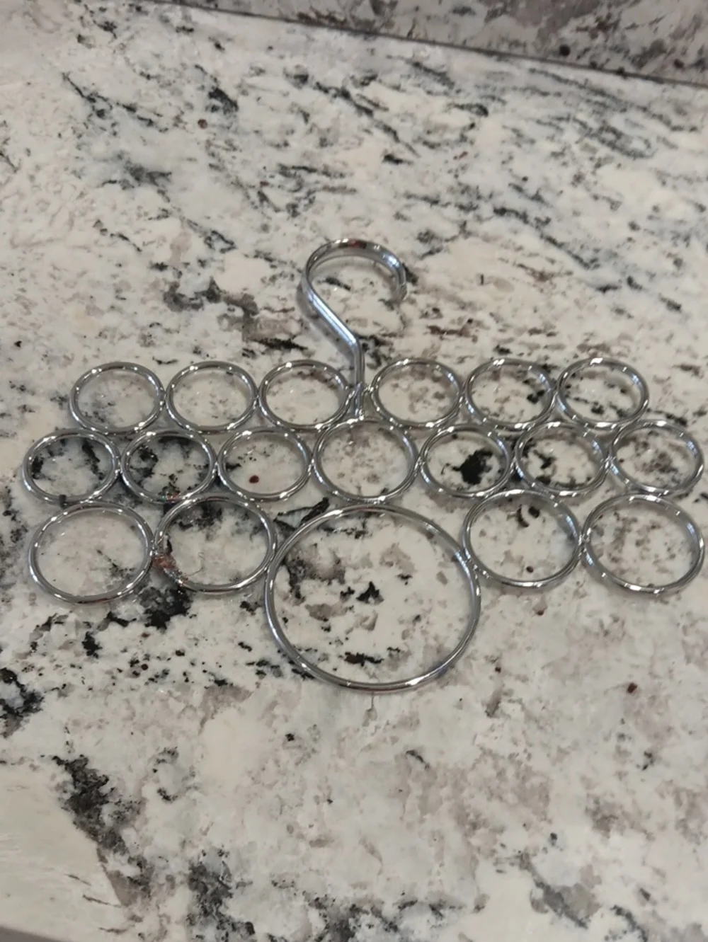 Metal Scarf Hanger - Silver Multi-Ring